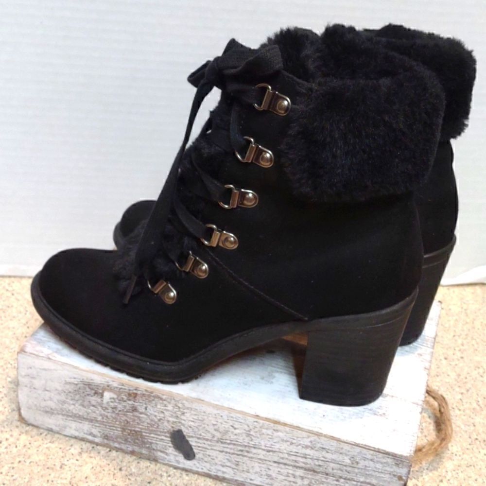 👍 Target Boots Size  6.    Bin- S3
